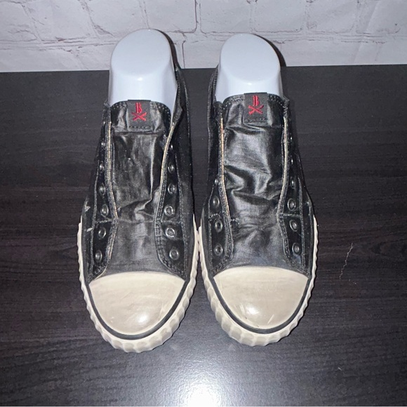 John Varvatos Other - John Varvatos Bootleg Waxed
Canvas Laceless Slip-On
Sneakers men’s size‎ 7.5